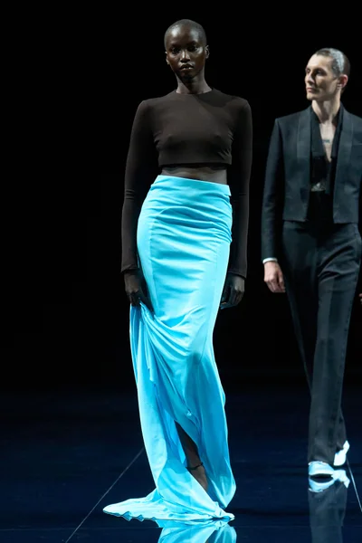 Look 54